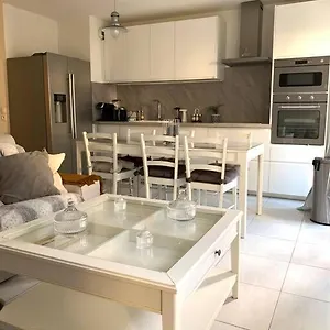 Appartement Moderne Et Spacieux Proche Paris